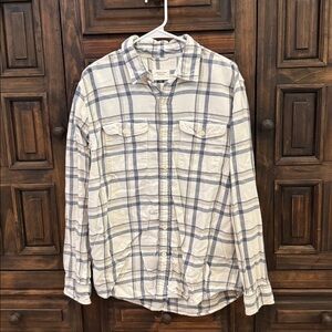 American Eagle Outfitters Blue and White Plaid Flannel Button Down Shirt